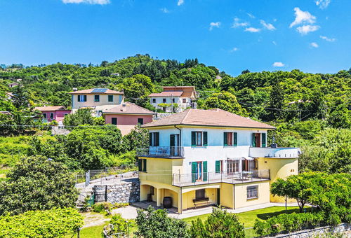 Villa 7 bedroom Castiglione Chiavarese