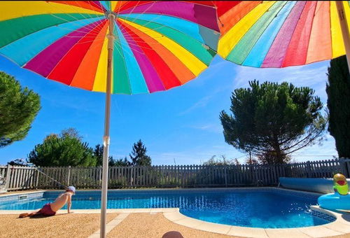 Perfectly furnished and equipped stone house as well as the garden and the...