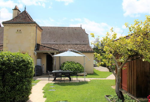 The house and its exteriors are very comfortable and pleasant. A big...