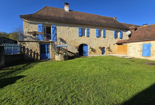 All comfort, pleasantly located on a large and well-maintained plot,...