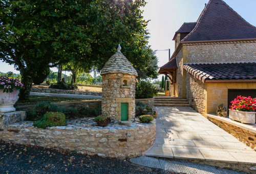 You will enjoy this property. The cottage is 3 km from Le Bugue with all...