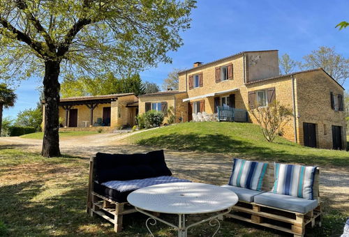 A stay dedicated to relaxation and discovery of the Périgord Noir in...