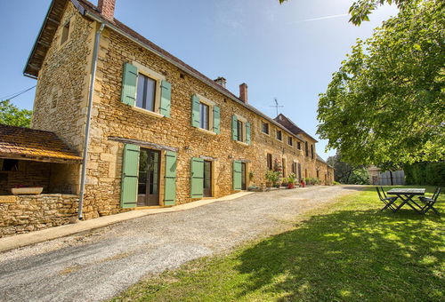 Cycling, nature and heritage for a 100% family holiday. - CARLUX