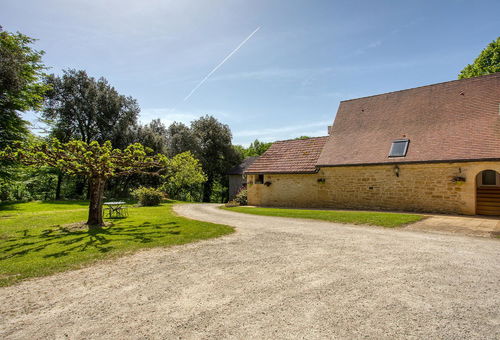 Cycling, nature and heritage for a holiday in Périgord. - CARLUX