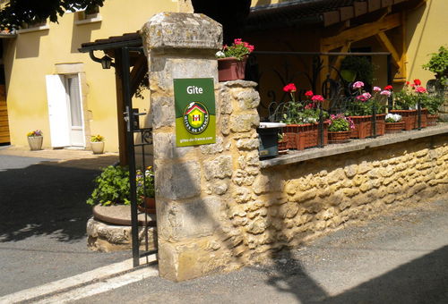 Warm house and friendly welcome with local products, in...