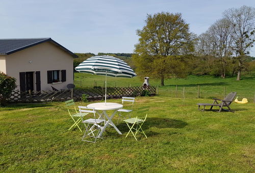 Tourist tax: €0.70/day/adult Independent gîte, easy to access, at the...