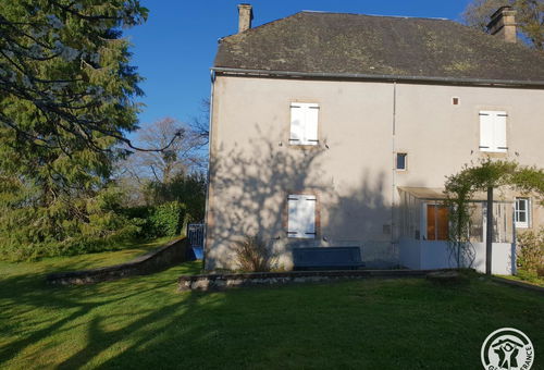 The Gîte is composed of: On the ground floor: A fitted and equipped kitchen,...
