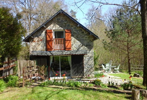 You will find your happiness within reach in this gîte (former bakery)...