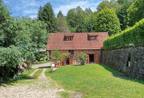 Tourist tax: €0.90/day/adult Charming little cottage located in the heart...