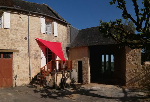 Gîte located in the heart of Saint Robert and in the southwest of Corrèze...