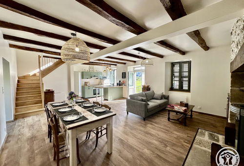 En plein cœur de la Xaintrie, gîte joliment restauré avec accès direct à la...