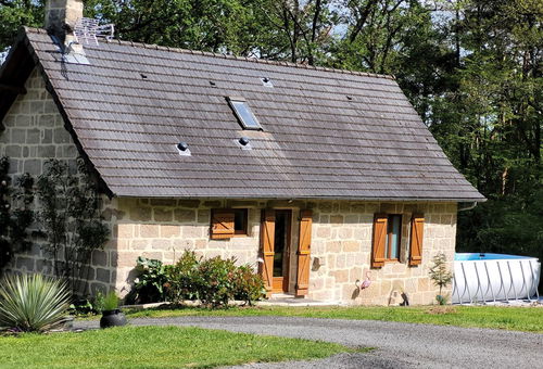 The Gîte de la Clairière is composed of: On the ground floor, a beautiful...