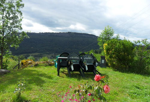 Located in the Dordogne valley, on the borders of Corrèze and...