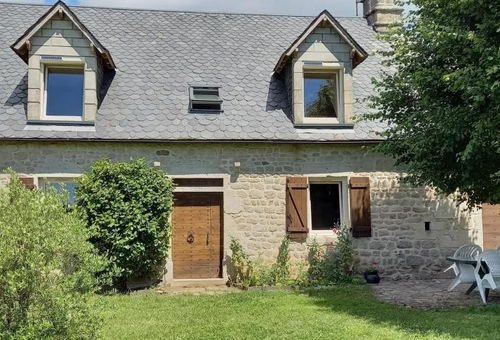 Traditional stone house, fully restored, typically Corrèze...