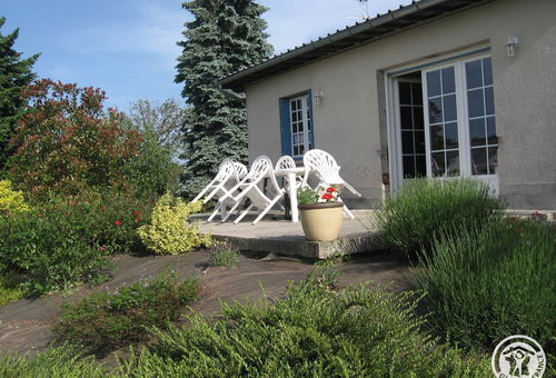 The house is composed of: On the ground floor: A comfortable living room, a...