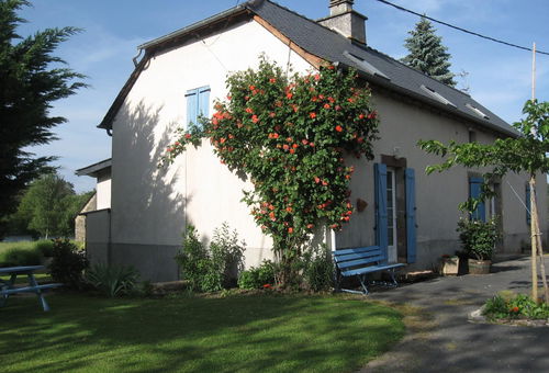 Charming cottage on the water&#39;s edge... - AUBAZINES