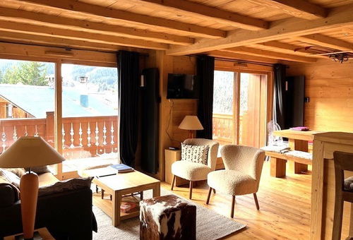 Appartement au niveau du quartier Altitude 1600 à proximité des navettes...