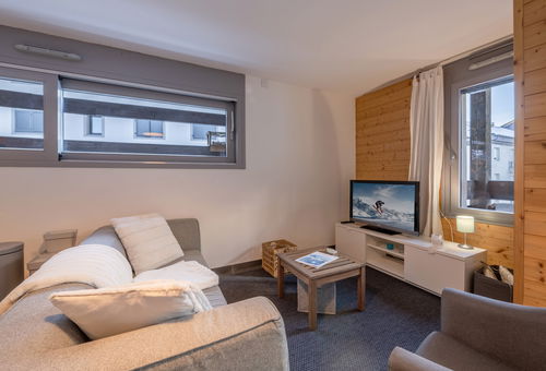 This spacious apartment a stone's throw from the Montenvers station and the...