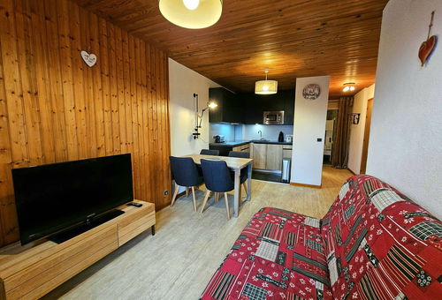 Ideally located in the centre of the resort, this flat is functional and has...
