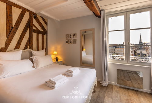 Dolphin view - 1st floor - Charming, comfortable flat on the port