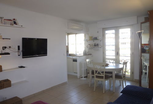 ROB180 / Super studio bien équipé à Cannes