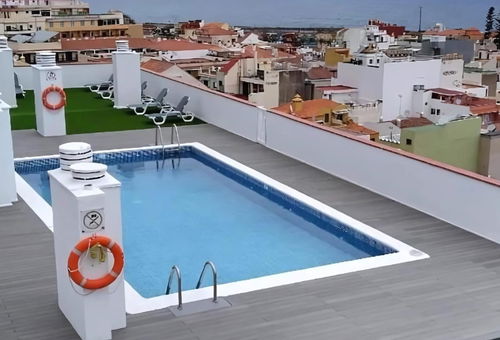 Puerto Cruz Relaxing Shared Pool