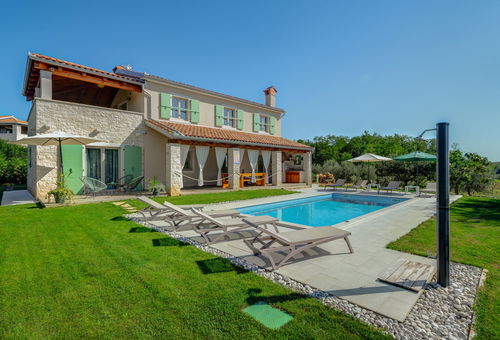 Villa Stella Polaris with pool in Visnjan, Istria