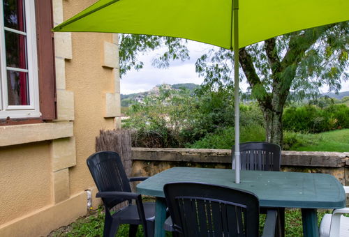 To visit the Dordogne Valley and its many castles. -...