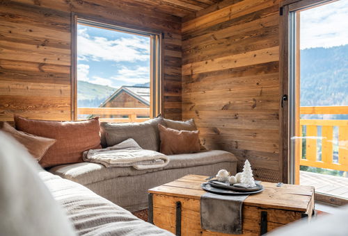 CHALET JULIETTE Rating: 5***** / 8 TRAVELERS CHALET / 10 travelers / 159...