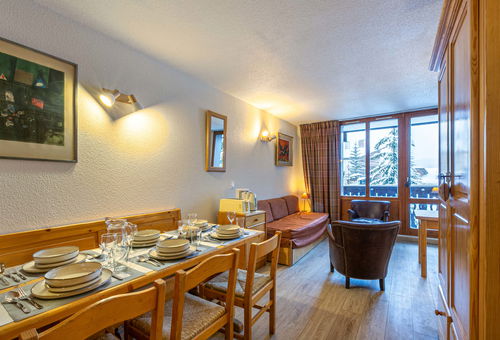 3 rooms of 38m2 which can accommodate 4 people On the 3rd floor of the...