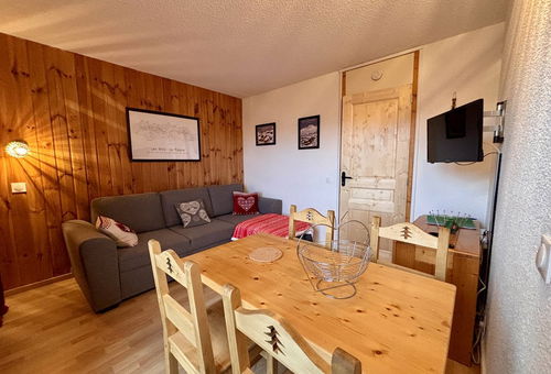Residence L' EQUERRE - Quartier de l'observatoire - This functional flat is...