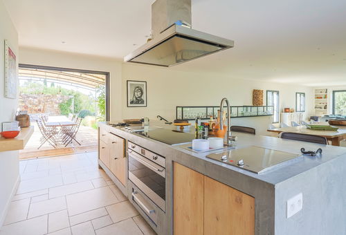 Villa Suzanne (10p) with pool at French Riviera