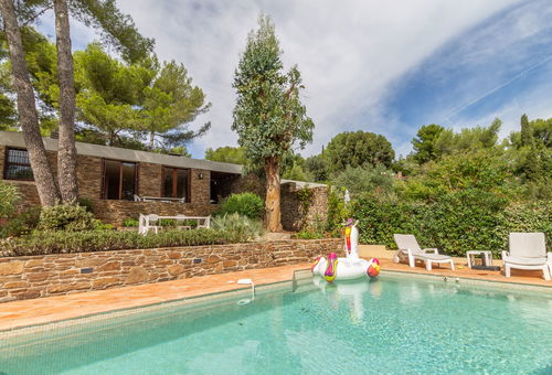 Les Eucalyptus (6p) with pool at French Riviera