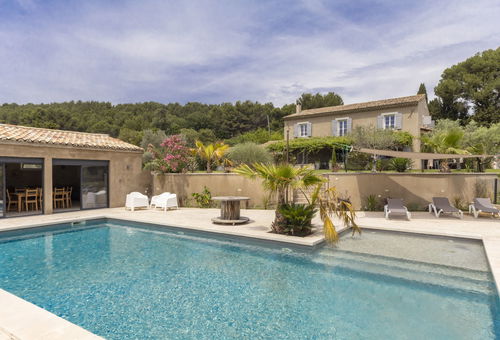 Mas Carla (9p) with pool nearby Avignon
