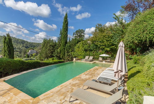 Artcheda (10p) with pool at French Riviera