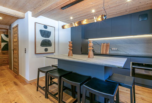 3 rooms of 44 m2 which can accommodate 4 people On the 1st floor of the...