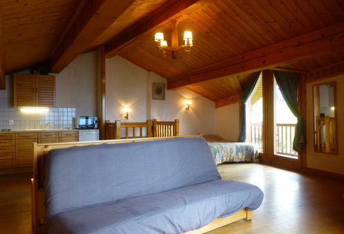 Chalet MARY n°54 
sleeps 10 people close to the slopes