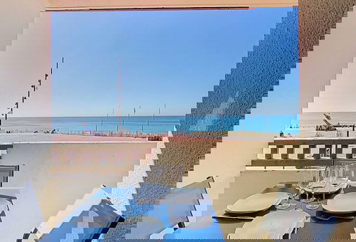 Appartement à la décoration contemporaine, entièrement rénové au sein d'une...