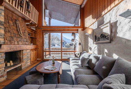 Argentiere - Les Iles Charming family chalet of 150m² which can accommodate...