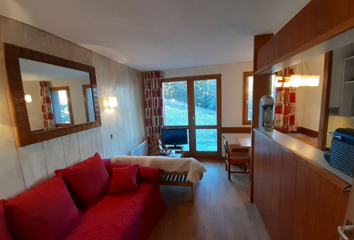 2-room apartment, 28m², accessible only by stairs. It can...