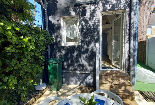Small house with terrace - Benoit district - Near the beach