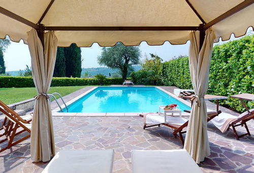 Villa Oleandri con piscina By Bookinggardalake