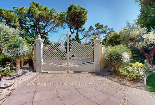 Villa Diamante By Bookinggardalake