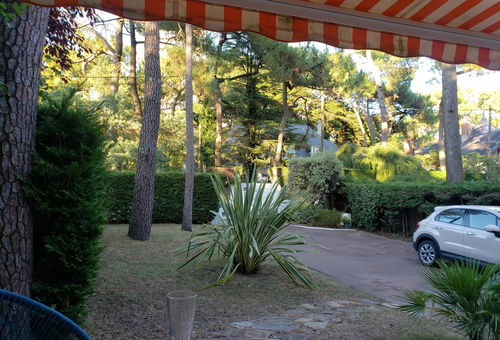 Comfortable T5 family villa, ideally located - terraces - sleeps 8...