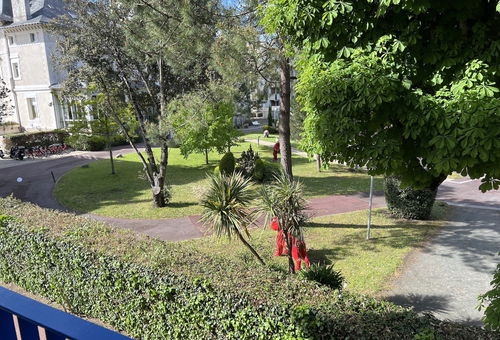 Renovated studio with balcony - sleeps 2 - Benoit district