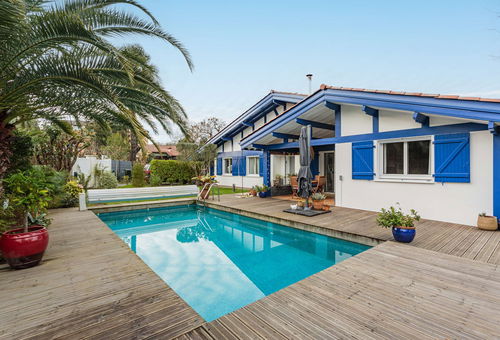 Maison agréable avec piscine proche des commodités 