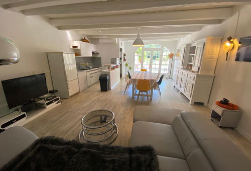 HOLIDAYS SAINT ETIENNE DU GRES - MAS IN THE COUNTRYSIDE WITH POOL!