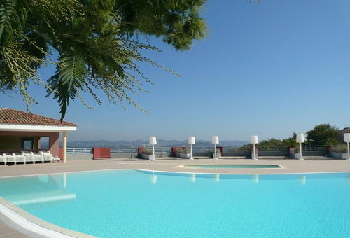  Air-conditioned 3-room apartment (mobile) of 80m² on the 1st floor: Living /...