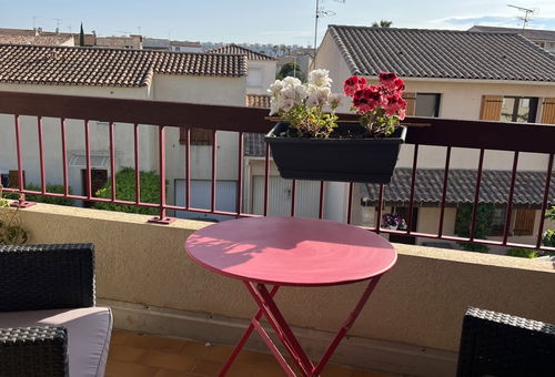 : bel appartement climatisé 2 chambres proche des commerces