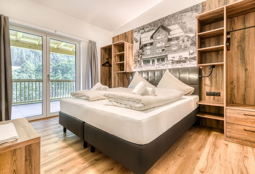Brandnerhus Nr. 22 - Balkon 4-Zimmer Ferienwohnung